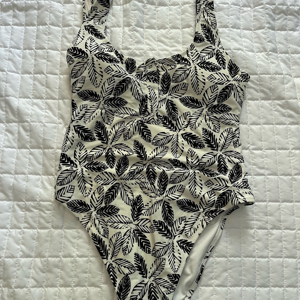 One piece bathing suit